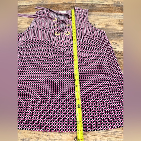 Michael Kors Sleeveless Tie Front, Geometric Patterned Blouse, Women's Size Med - Picture 9 of 10